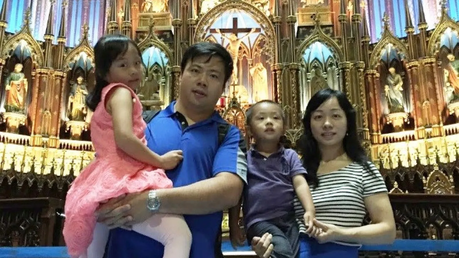 Dian He with family