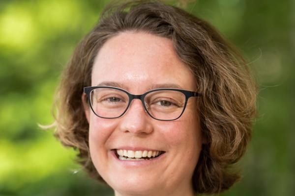 StephanieMoon_Headshot