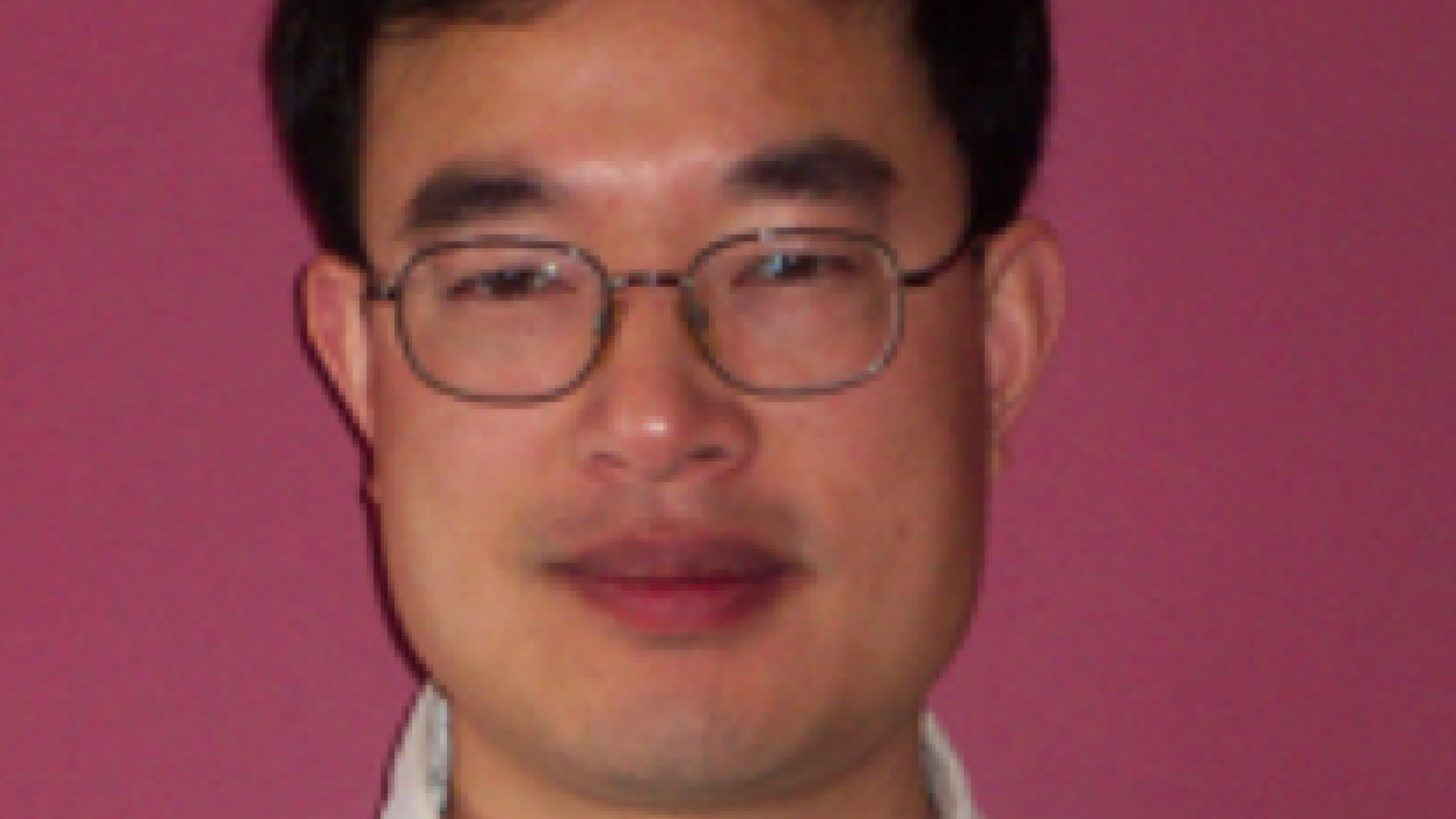 Head shot of Dr. Suo