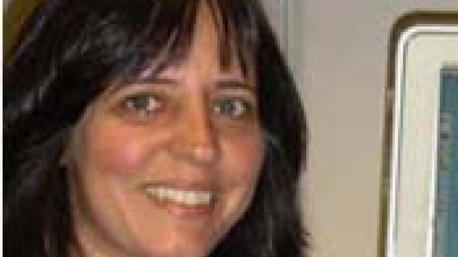 Head shot of Dr. Claudia Turro