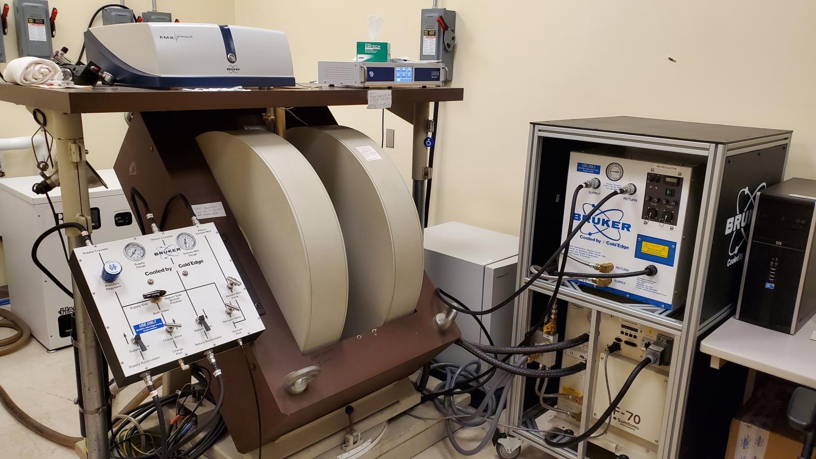 NMR and EPR Laboratory Department of Chemistry and Biochemistry